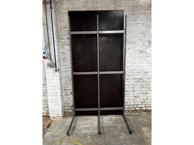 Modulaire winkel of magazijn inrichting, merk animal - afbeelding 15 van  30
