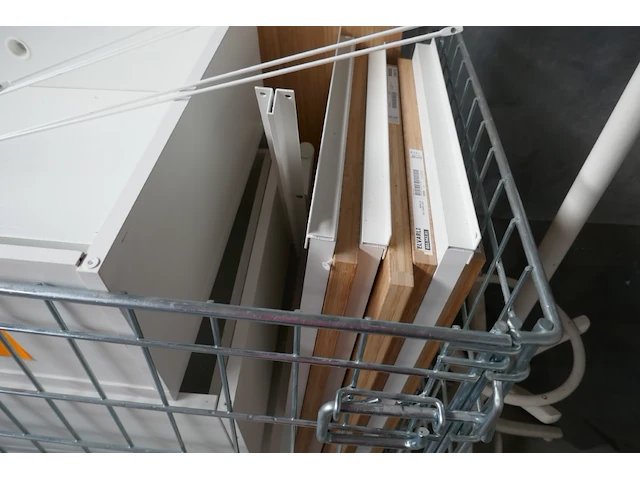 Modulaire winkelrekken, ikea systeem, deels gedemonteerd - afbeelding 5 van  6