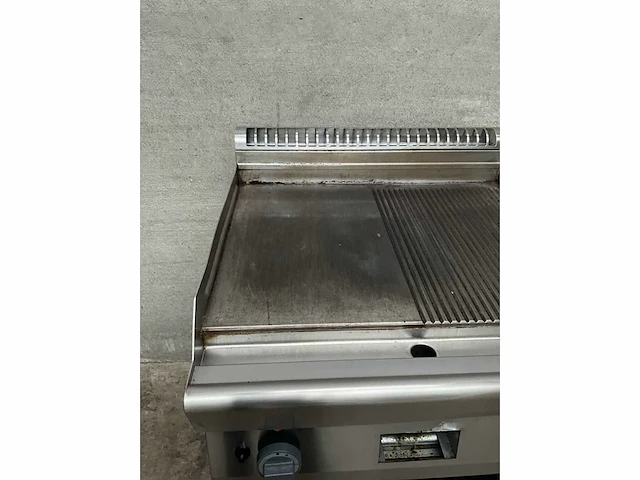 Modular 70/70 ftrg gasgestookte grill en bakplaat - afbeelding 6 van  6