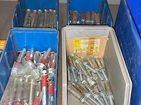 Moeren, ankerbouten, bouten - afbeelding 4 van  9