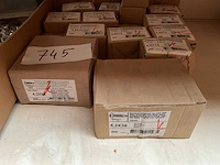 Moeren m10 en dozen schroeven - afbeelding 4 van  7