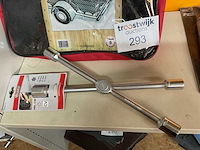 Moersleutel en aanhangwagen net - afbeelding 3 van  3