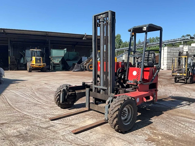 Moffett meeneemheftruck - afbeelding 1 van  34