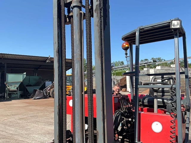 Moffett meeneemheftruck - afbeelding 26 van  34