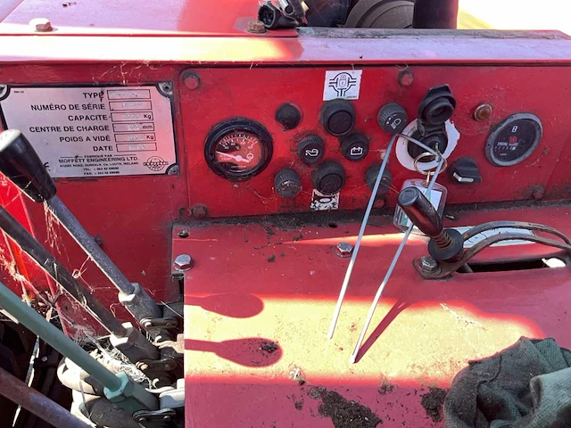 Moffett meeneemheftruck - afbeelding 30 van  34