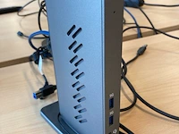 Monitor fabr. iiyama met dockingstation - afbeelding 3 van  7
