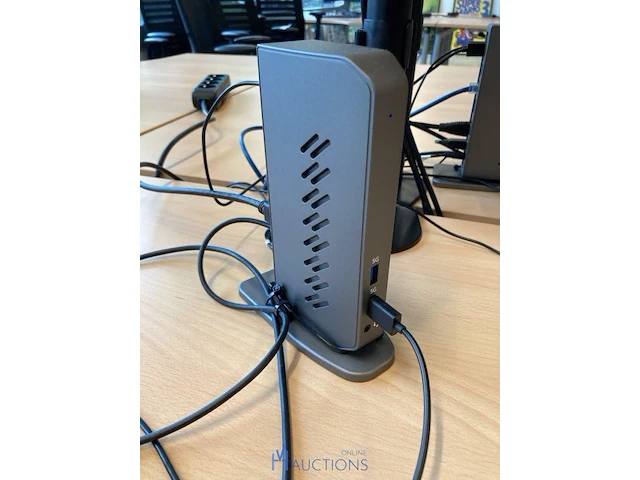 Monitor fabr. iiyama met dockingstation - afbeelding 3 van  7