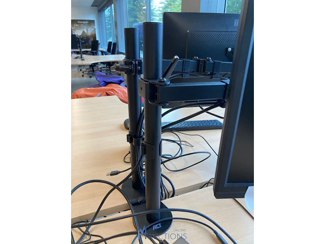 Monitor fabr. iiyama met dockingstation - afbeelding 6 van  7