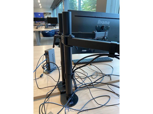 Monitor fabr. iiyama met dockingstation - afbeelding 6 van  7