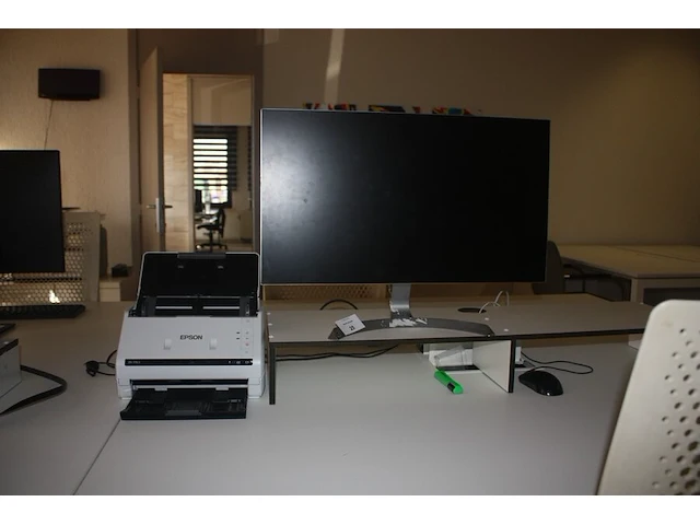 Monitor lg 27mp89hm-s, printer epson ds-770 (65,67) - afbeelding 2 van  3