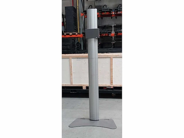 Monitor stand smartmetals 70" / 65kg / 1.81m - afbeelding 1 van  4