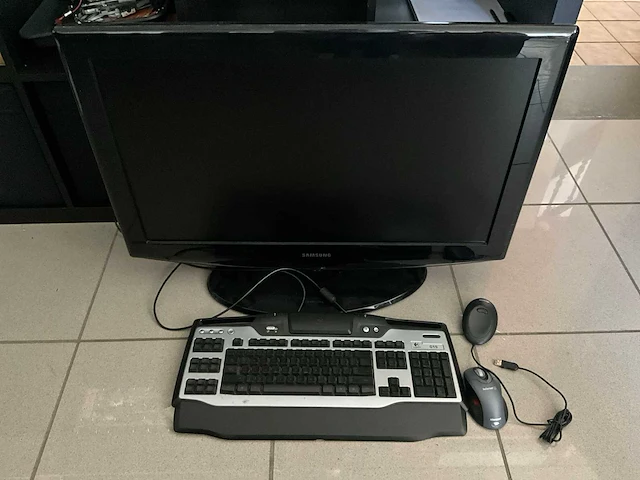 Monitors (4x) - afbeelding 1 van  5
