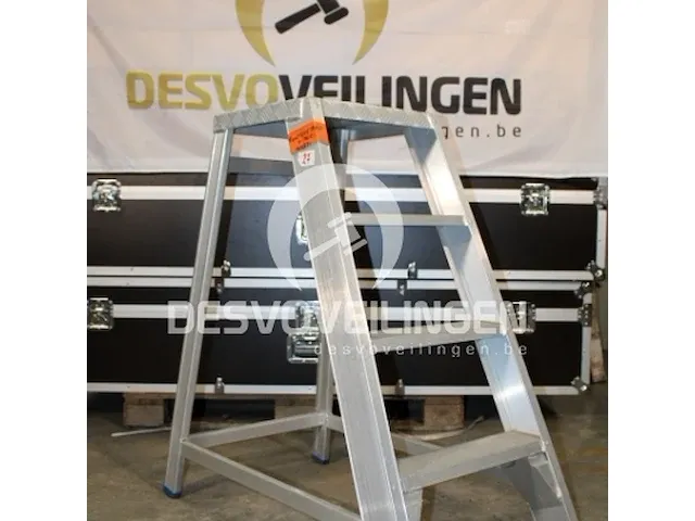 Montagetrap / 4 treden - afbeelding 1 van  2