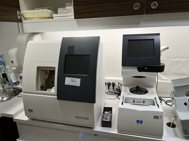 Montuurtracer essilor met slijptoestel essilor - afbeelding 3 van  10