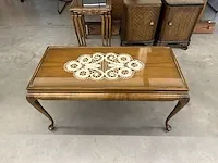 Mooi afgewerkte houten salontafel - afbeelding 2 van  4
