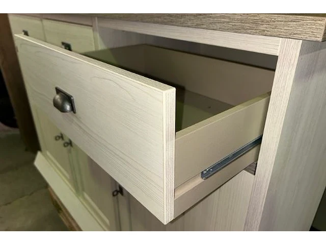 Mooie dressoir / massief - afbeelding 4 van  7
