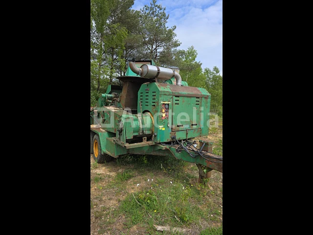 Morbark typhoon shredder met caterpillar motor - afbeelding 4 van  10