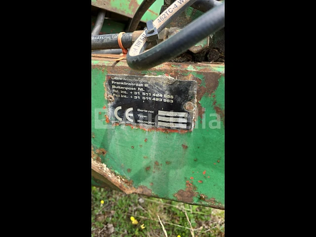 Morbark typhoon shredder met caterpillar motor - afbeelding 5 van  10