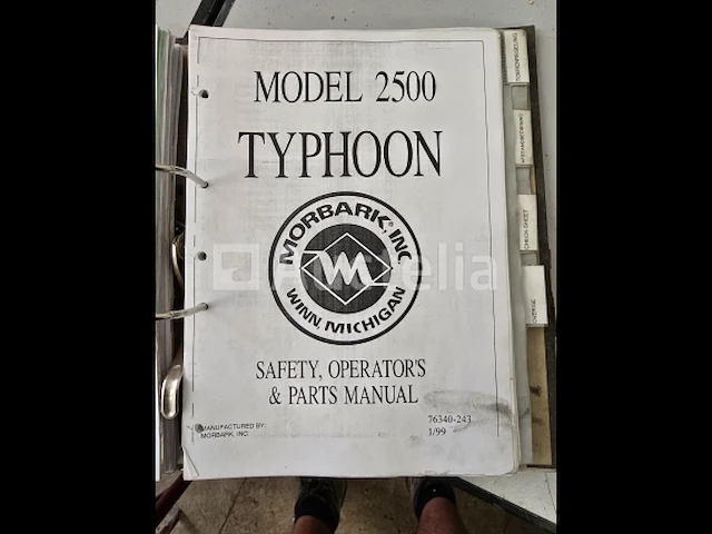 Morbark typhoon shredder met caterpillar motor - afbeelding 10 van  10