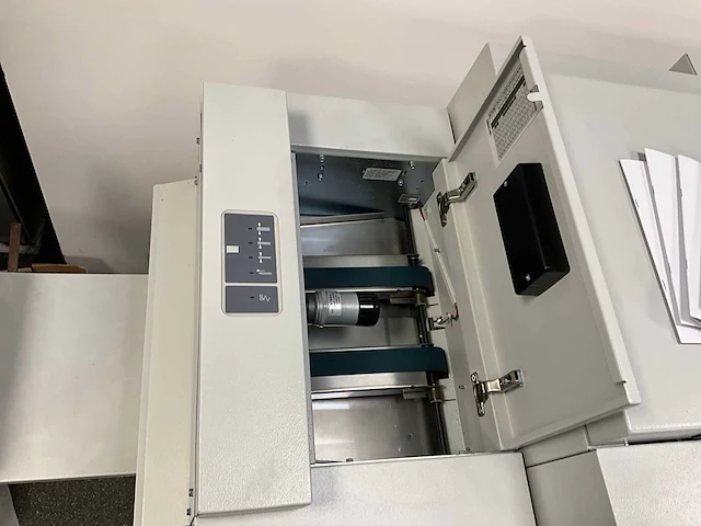Morgana bm2000 bookletmaker + ftr 2000 trimmer + squafold 104 - afbeelding 6 van  9