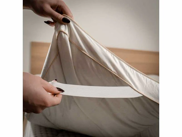 Morphea - topmatras met eendenveren - 160x200cm - afbeelding 2 van  5