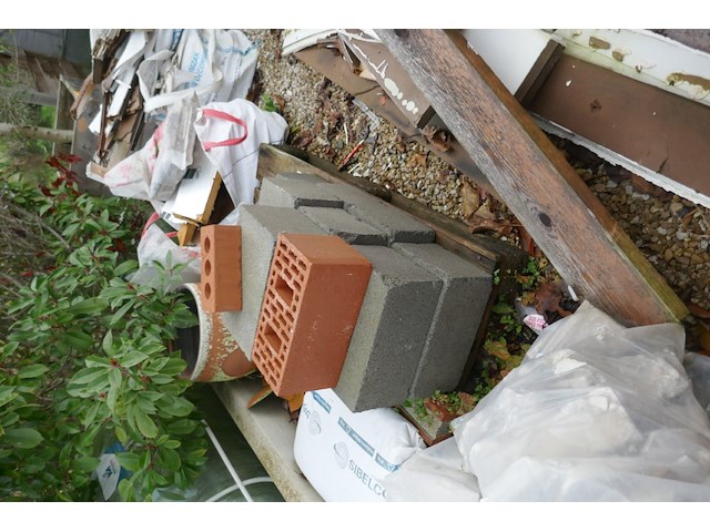 Mortelkuipen en bouwmaterialen - afbeelding 3 van  6