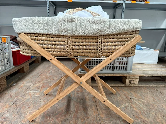 Moses baby wieg + accessoires - afbeelding 1 van  3