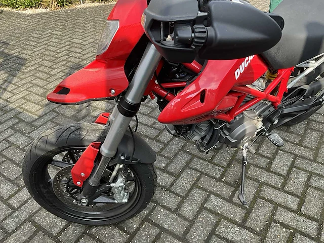 Moto ducati hypermotard 796 - afbeelding 10 van  16