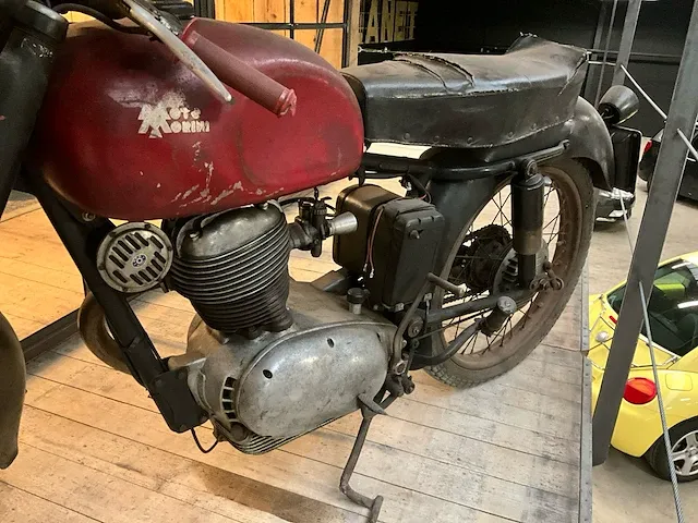 Moto morini 125 motorfiets - afbeelding 11 van  18