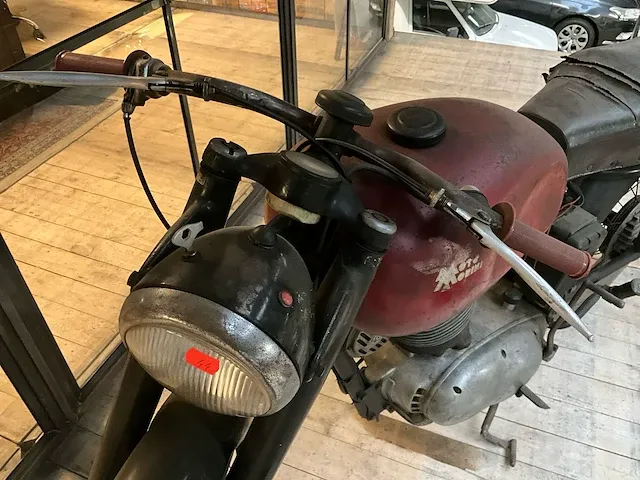 Moto morini 125 motorfiets - afbeelding 13 van  18