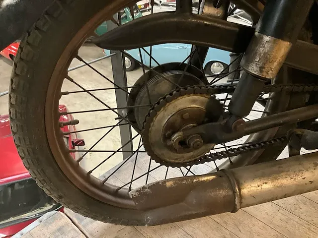 Moto morini 125 motorfiets - afbeelding 16 van  18