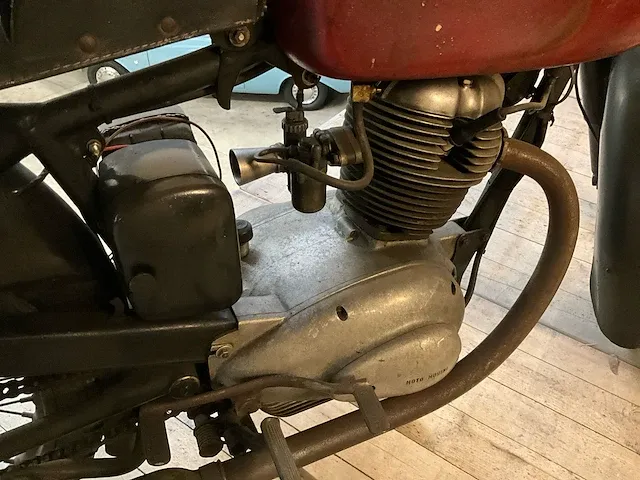Moto morini 125 motorfiets - afbeelding 17 van  18