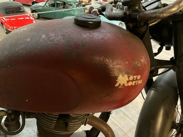 Moto morini 125 motorfiets - afbeelding 18 van  18
