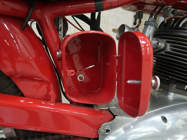 Moto morini 175 - motomorini - 175 touring - motorfiets - afbeelding 30 van  43