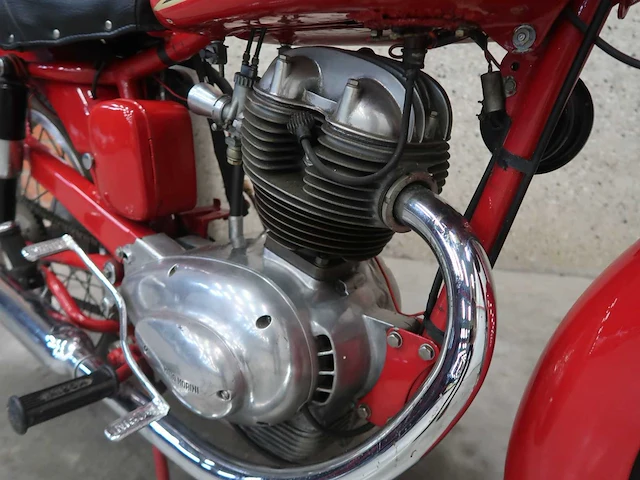 Moto morini 175 - motomorini - 175 touring - motorfiets - afbeelding 32 van  43