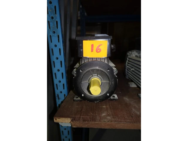 Motor (1,5 kw) - afbeelding 1 van  2