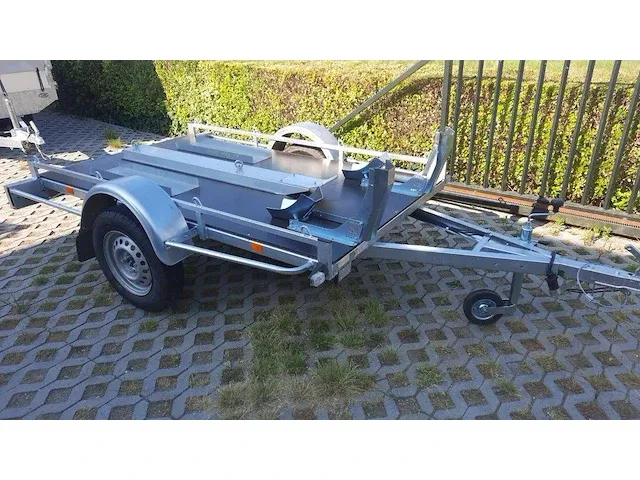 Motor aanhangwagen - afbeelding 1 van  1