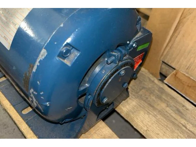 Motor crompton parkinson - afbeelding 3 van  4