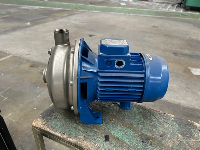 Motor ebara - afbeelding 1 van  4