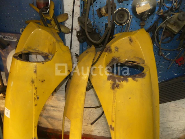 Motor en carrosseriedelen voor mg b gt-auto's - afbeelding 1 van  6