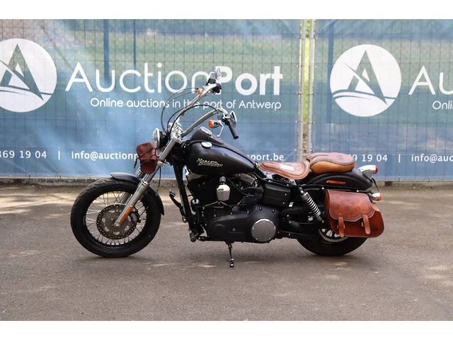 Motor harley-davidson dyna street bob benzine 2011 - afbeelding 1 van  1