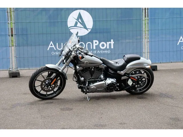 Motor harley davidson softail breakout benzine - afbeelding 1 van  1