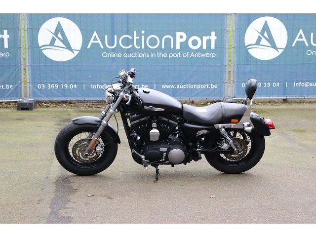 Motor harley-davidson sporster xl 1200 custom benzine 2012 - afbeelding 1 van  1