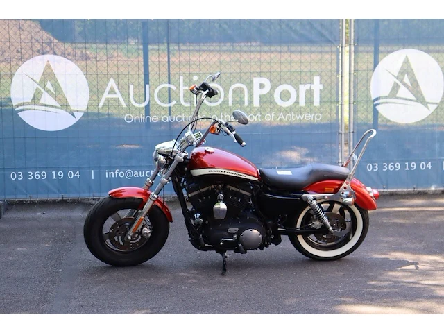 Motor harley-davidson sporster xl1200 custom benzine 2013 - afbeelding 1 van  1
