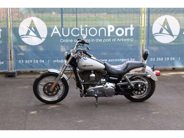 Motor harley davidson super glide custom benzine 2014 - afbeelding 1 van  1