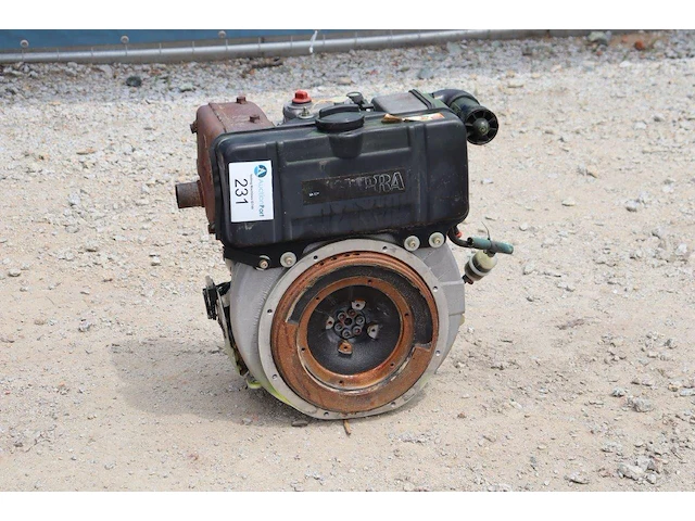 Motor hatz 1d81s diesel 10.1kw 2015 - afbeelding 1 van  1