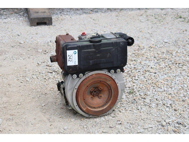 Motor hatz 1d81s diesel 13.7pk 2013 - afbeelding 1 van  1