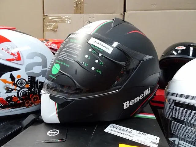 Motor helm aprila - afbeelding 2 van  4
