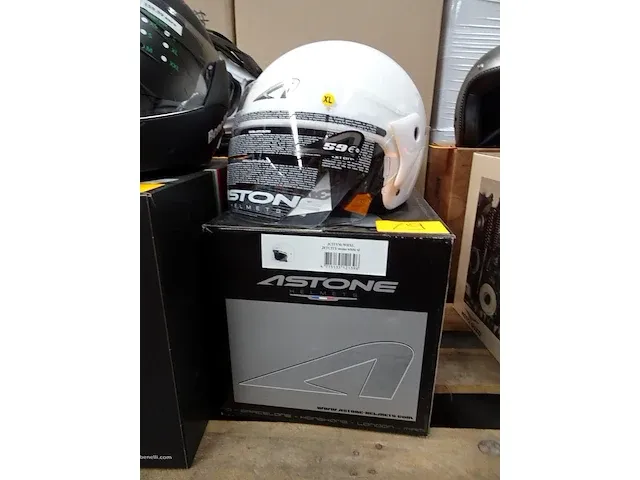 Motor helm astone - afbeelding 1 van  3