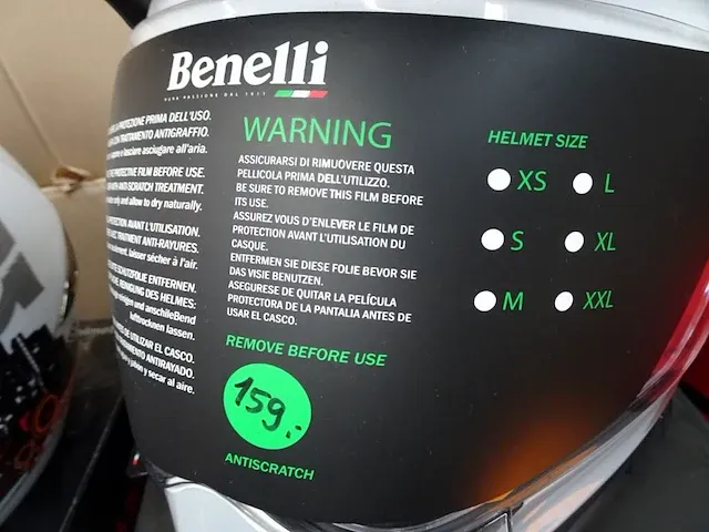 Motor helm benelli - afbeelding 2 van  2